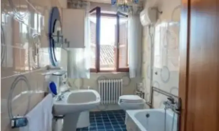 Rexer-Castelleone-di-Suasa-Casa-indipendente-in-Corso-G-Marconi-a-Castelleone-di-Suasa-Bagno
