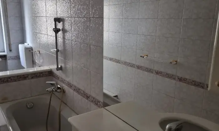 Rexer-Arquata-Scrivia-Vendesi-Appartamento-silenziosom-p-ad-Arquata-Scriva-provincia-Alessandria-Bagno