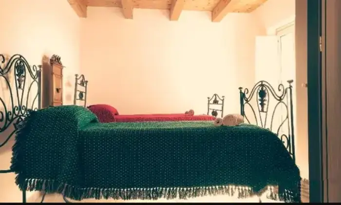 Rexer-Castelluccio-Superiore-Casa-su-piani-ristrutturata-ed-arredata-CameraDaLetto