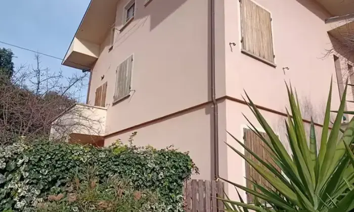 Rexer-Monte-Porzio-Vendesi-Villetta-con-giardino-terrazzo-e-garage-MONTE-PORZIO-PU-Terrazzo