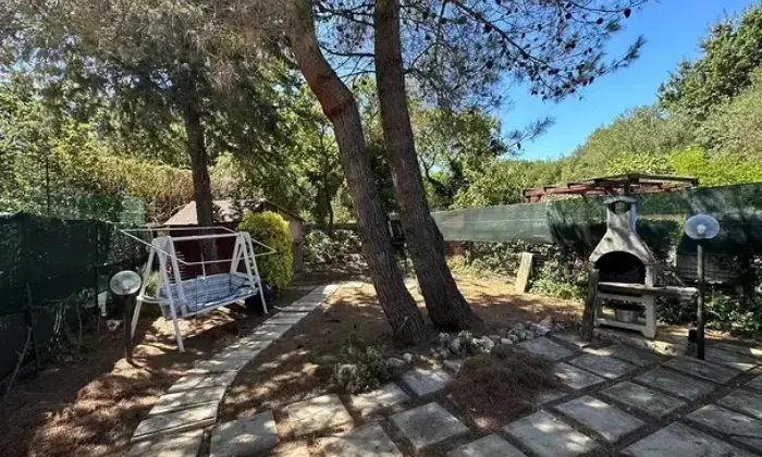 Rexer-Cassano-delle-Murge-Vendesi-villa-singola-Giardino
