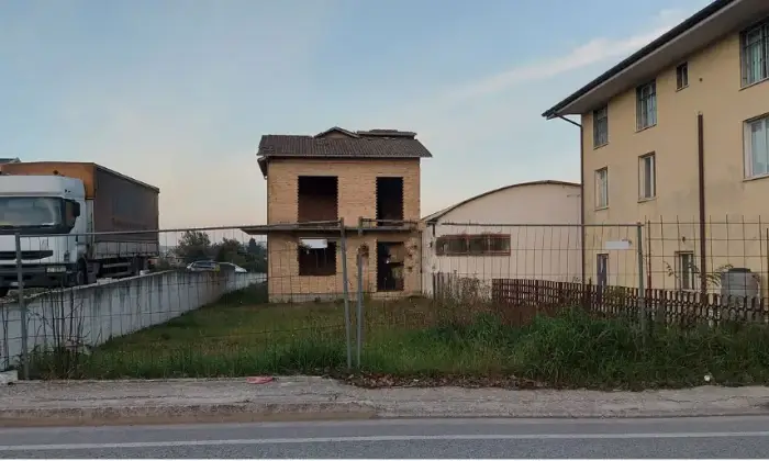 Rexer-SantEgidio-alla-Vibrata-Casa-indipendente-in-viale-J-F-Kennedy-SantEgidio-alla-Vibrata-Giardino