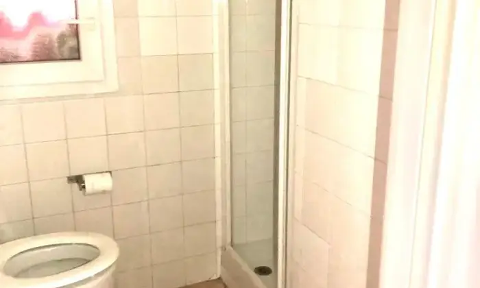Rexer-Bologna-Monolocale-ben-arredato-nel-cuore-di-Bologna-centro-storico-Bagno