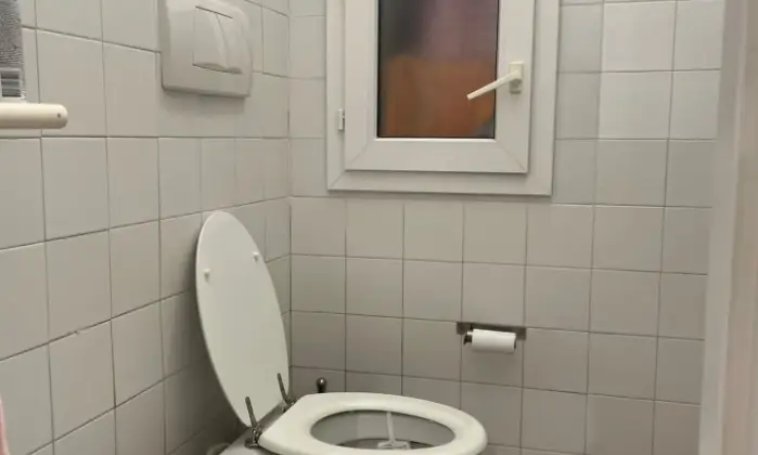Rexer-Bologna-Monolocale-ben-arredato-nel-cuore-di-Bologna-centro-storico-Bagno