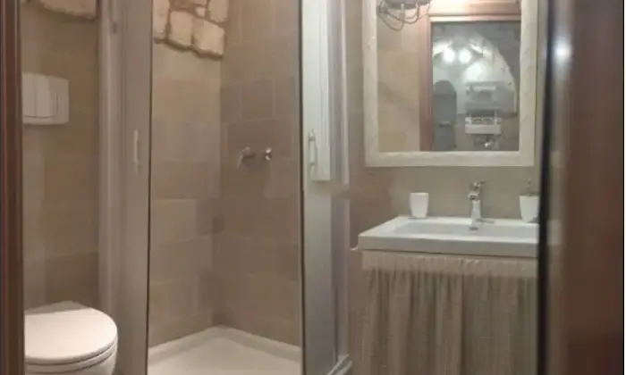 Rexer-Carovigno-Monolocale-in-vendita-in-via-V-Veneto-Bagno