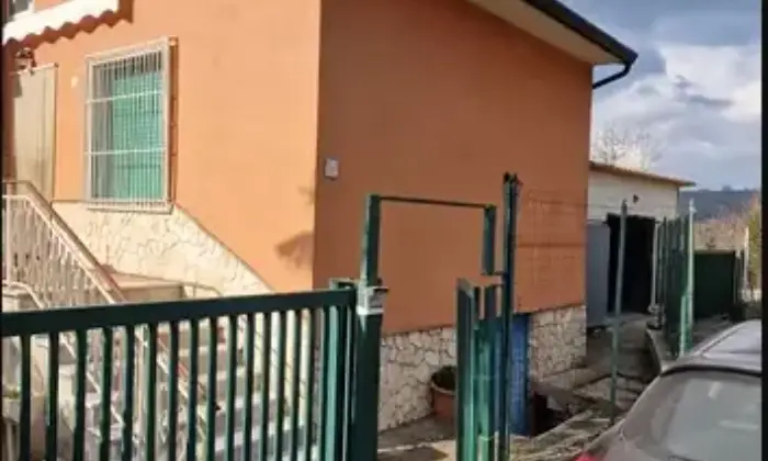Rexer-Mirabella-Eclano-Villetta-in-vendita-in-via-San-Michele-a-Passo-Mirabella-Eclano-Garage