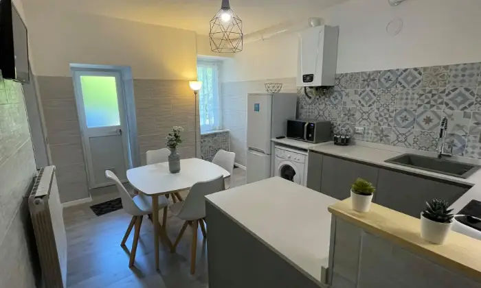 Rexer-Brugnato-Trilocale-ristrutturato-mq-Cucina