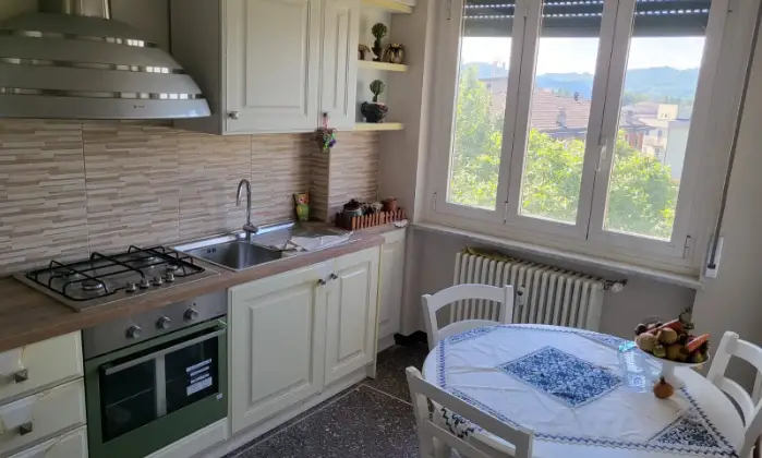 Rexer-Arquata-Scrivia-Vendesi-App-affittato-luminoso-p-ultimo-m-Arquata-Scrivia-Al-Cucina
