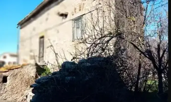 Rexer-Viterbo-Casale-a-pochi-metri-dalle-Terme-dei-Papi-Terrazzo