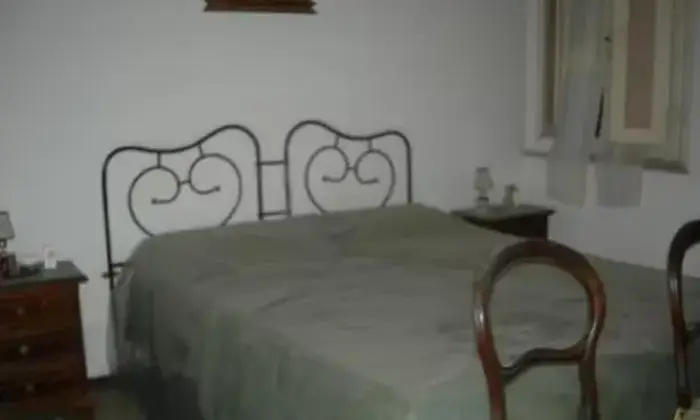 Rexer-Castiglione-del-Lago-Vendesi-appartamento-a-Pozzuolo-CAMERA-DA-LETTO