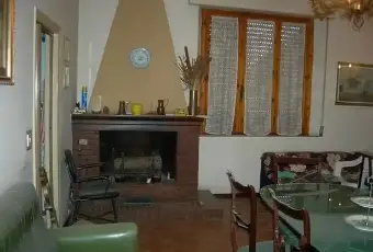 Rexer-Castiglione-del-Lago-Vendesi-appartamento-a-Pozzuolo-SALONE