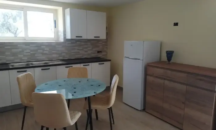 Rexer-Pontelandolfo-Villa-in-collina-con-grande-oliveto-Cucina