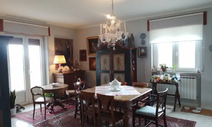 Rexer-Pontelandolfo-Villa-in-collina-con-grande-oliveto-Altro