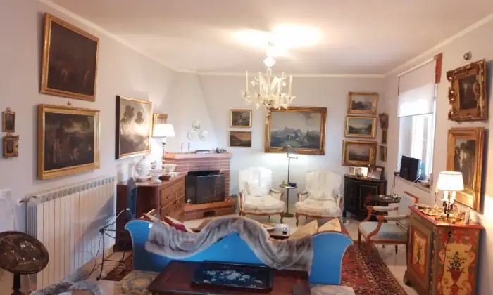 Rexer-Pontelandolfo-Villa-in-collina-con-grande-oliveto-Altro