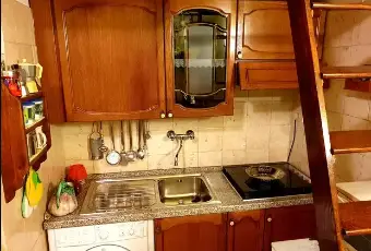 Rexer-Ventasso-Appartamento-in-vendita-in-via-Monte-Nuda-a-Cerreto-Laghi-Cucina