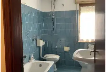Rexer-SantAngelo-di-Brolo-Vendesi-casa-indipendente-in-via-NovembreSantAngelo-di-Brolo-Bagno