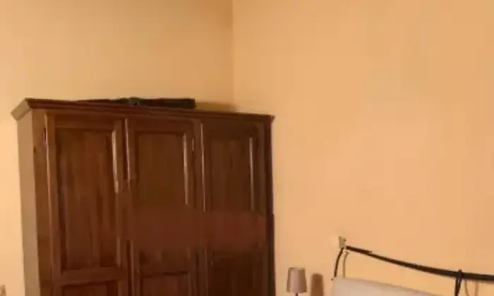 Rexer-Pitigliano-CasaIndipendente-in-Vicolo-della-Rivolta-Pitigliano-CameraDaLetto