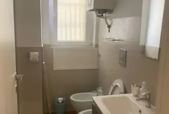 Rexer-Napoli-FITTASI-MONOLOCALE-NAPOLI-CENTRO-Bagno