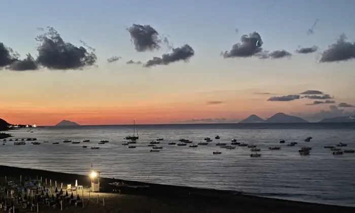 Rexer-Patti-PRESTIGIOSO-PALAZZO-VISTA-EOLIE-Altro