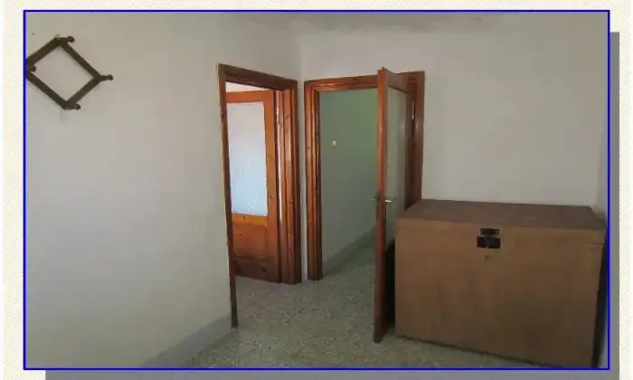 Rexer-Bagni-di-Lucca-Casa-Rustica-in-localit-di-origine-medioevale-sulle-colline-lucchesi-CameraDaLetto