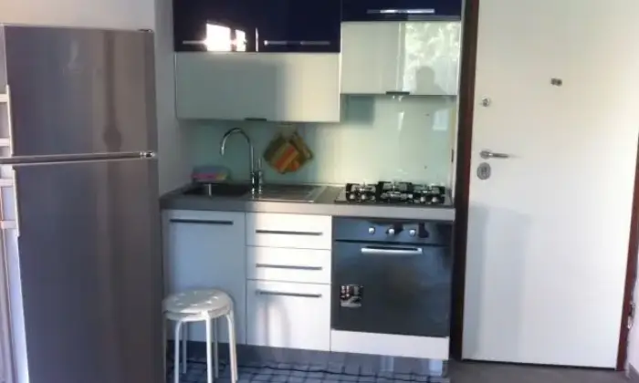 Rexer-Gaeta-Grazioso-e-luminosissimo-appartamento-CUCINA