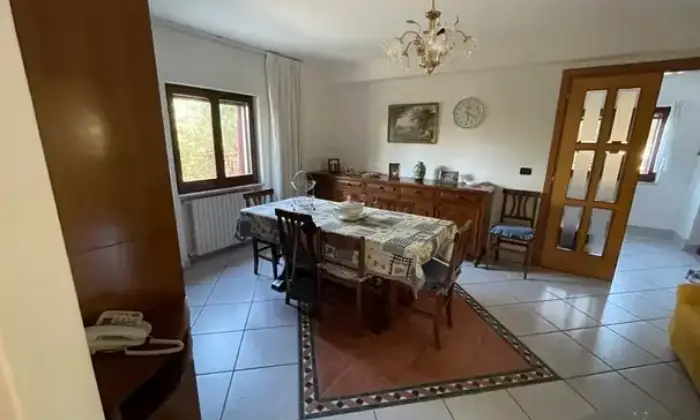 Rexer-San-Mango-sul-Calore-Villa-piani-mq-con-garagecantinauliveto-Altro