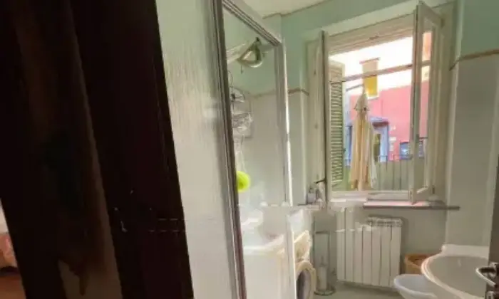 Rexer-Somma-Lombardo-Bilocale-via-Guido-Visconti-di-Modrone-Bagno