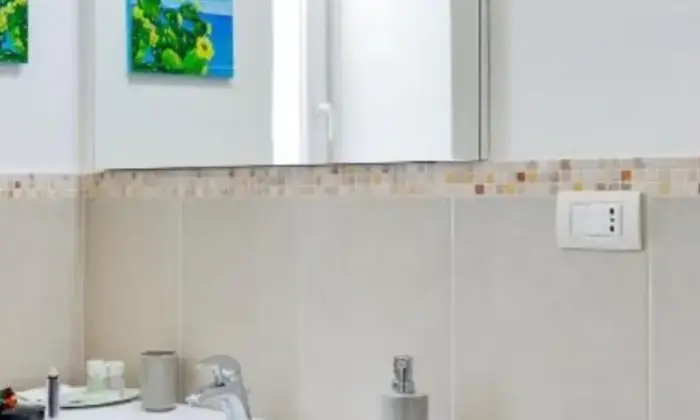 Rexer-Siracusa-Vendo-appartamento-zona-Ortigia-Siracusa-mq-ristrutturato-Bagno