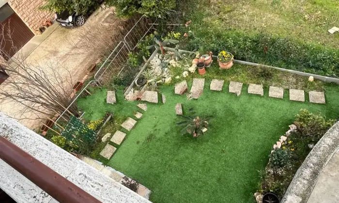Rexer-Assisi-Appartamento-in-villa-plurifamiliare-viale-della-Pace-San-Damiano-Rivotorto-Capodacqua-Assisi-Giardino