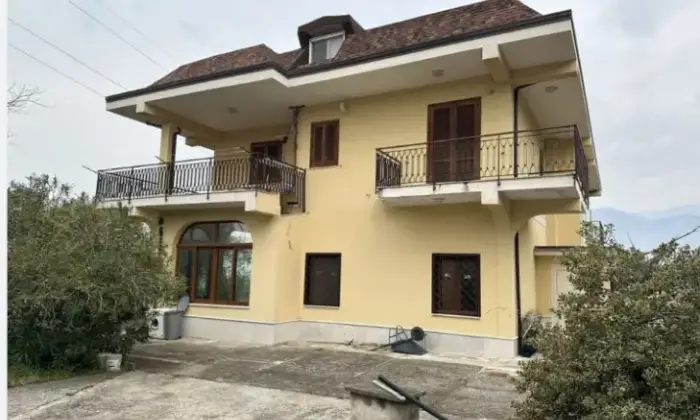 Rexer-Piedimonte-Matese-Villa-in-vendita-in-strada-Provinciale-Sannitica-Giardino