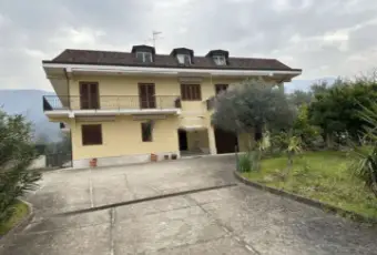 Rexer-Piedimonte-Matese-Villa-in-vendita-in-strada-Provinciale-Sannitica-Giardino