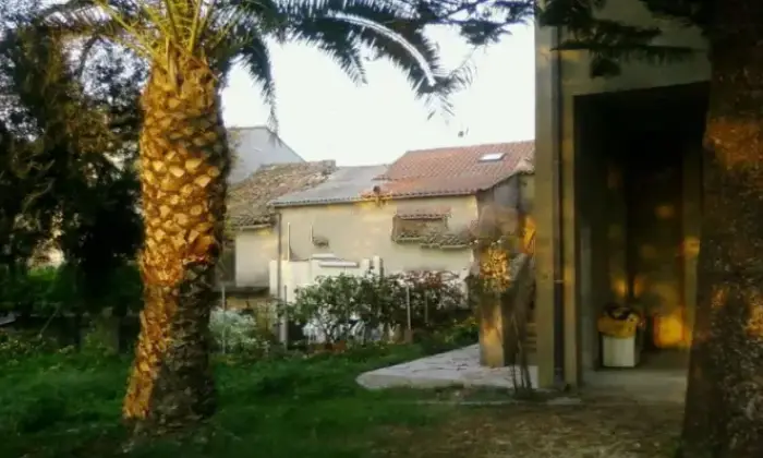 Rexer-Briatico-Quadrilocale-in-vendita-in-via-Gravazio-Sciconi-Giardino