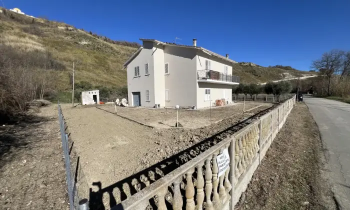 Rexer-Castilenti-VILLA-SINGOLA-A-CASTILENTI-TE-ABRUZZO-ITALY-Terrazzo