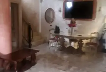 Rexer-Polla-Vendesi-Casa-a-Polla-Salone