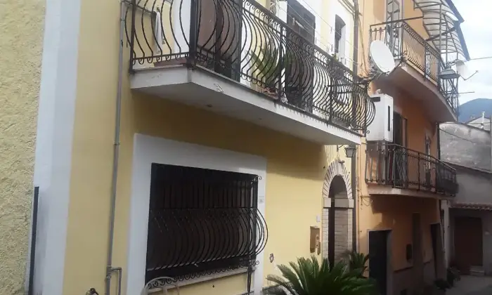 Rexer-Polla-Vendesi-Casa-a-Polla-Terrazzo