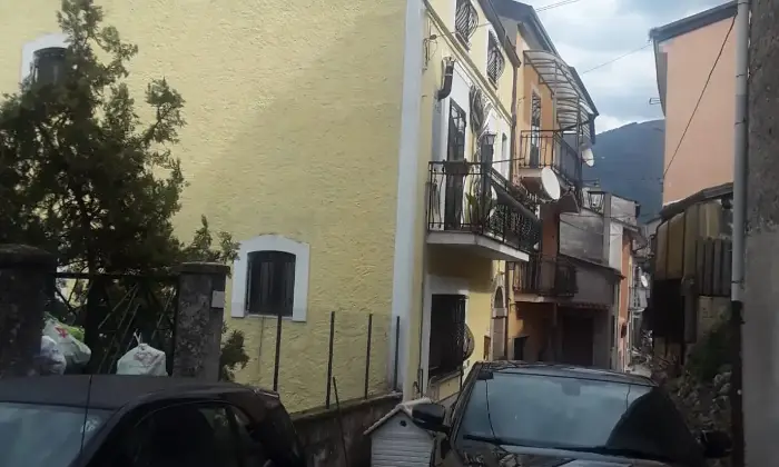 Rexer-Polla-Vendesi-Casa-a-Polla-Altro