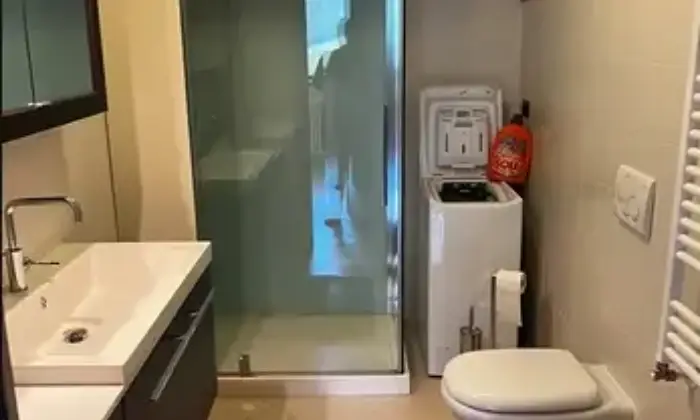 Rexer-Castiglione-dIntelvi-Appartamento-con-ampio-giardino-davanti-e-dietro-Bagno