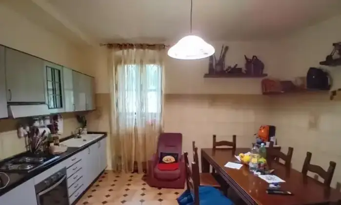 Rexer-Montaquila-Vendesi-Deliziosa-Casa-in-palazzo-a-piani-MONTAQUILA-IS-Cucina