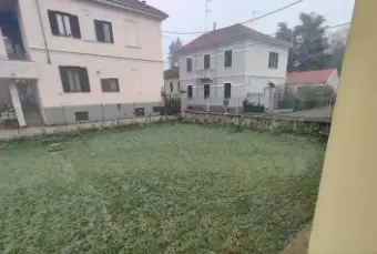 Rexer-Alessandria-Appartamento-con-giardino-in-villa-via-Francesco-De-Antonio-Giardino