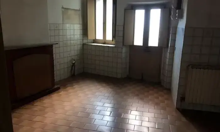 Rexer-Borgo-a-Mozzano-Garage-pi-rustico-in-via-del-Molinetto-a-Borgo-Mozzano-Altro