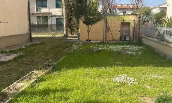 Rexer-Cortona-Villa-unifamiliare-via-della-Resistenza-Terontola-Cortona-Giardino