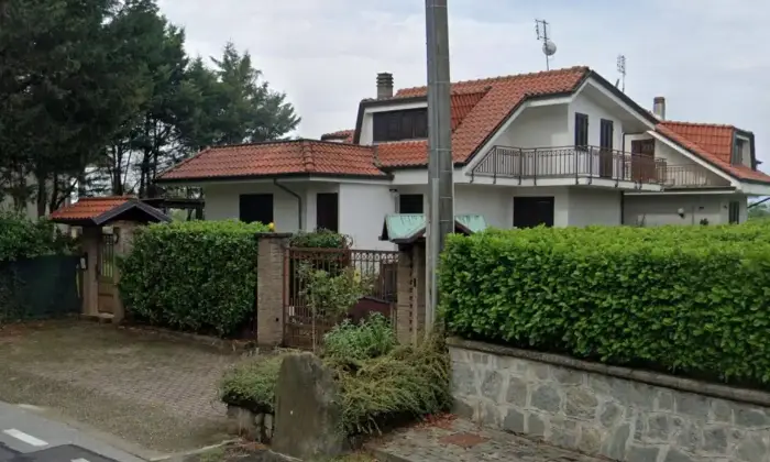 Rexer-Cuceglio-Villetta-a-schiera-in-Piazza-Porta-Pia-Cuceglio-Terrazzo