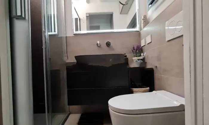 Rexer-Jesi-Trilocale-via-delle-Terme-Centro-Storico-Jesi-Bagno