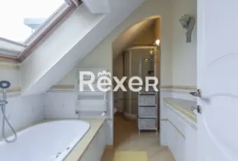 Rexer-VIMERCATE-Attico-signorile-su-due-livelli-Bagno