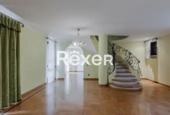 Rexer-VIMERCATE-Attico-signorile-su-due-livelli-Altro