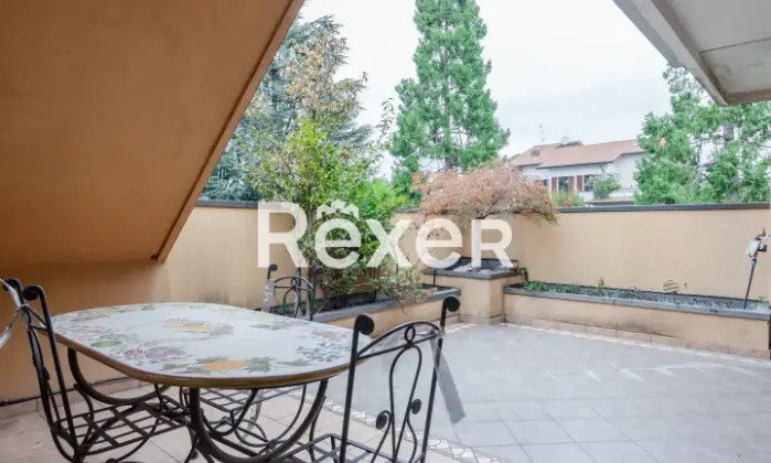 Rexer-VIMERCATE-Attico-signorile-su-due-livelli-Terrazzo