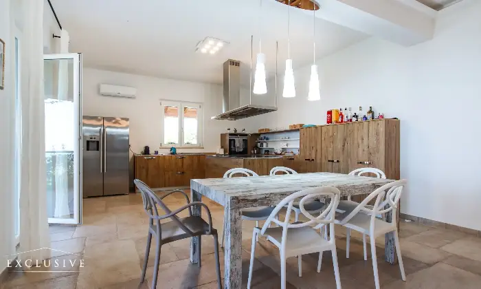 Rexer-Furnari-Villa-con-piscina-Altro