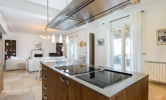 Rexer-Furnari-Villa-con-piscina-Cucina