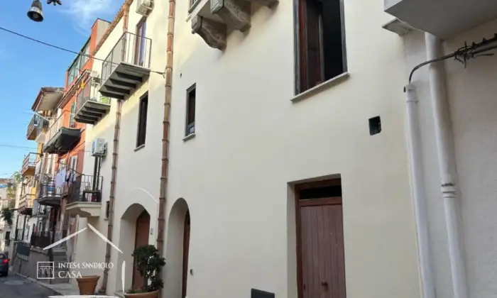 Rexer-MONREALE-Appartamento-in-zona-centrale-mq-Altro
