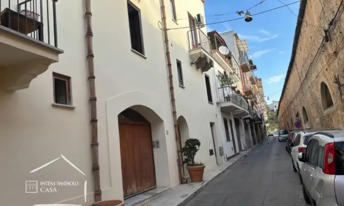 Rexer-MONREALE-Appartamento-in-zona-centrale-mq-Terrazzo